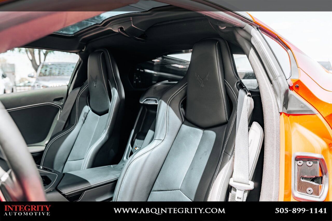 Used 2024 Chevrolet Corvette Stingray Preferred Cpe w/ Body-Color Dual Roof Package RWD image 25