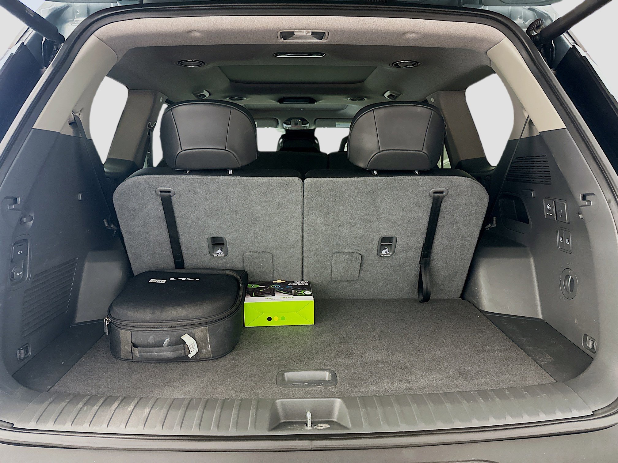 Used 2024 Kia EV9 Wind image 32