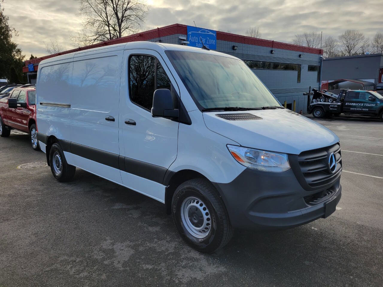 Used 2023 Mercedes-Benz Sprinter 2500 w/ Dashboard Charging Package image 8