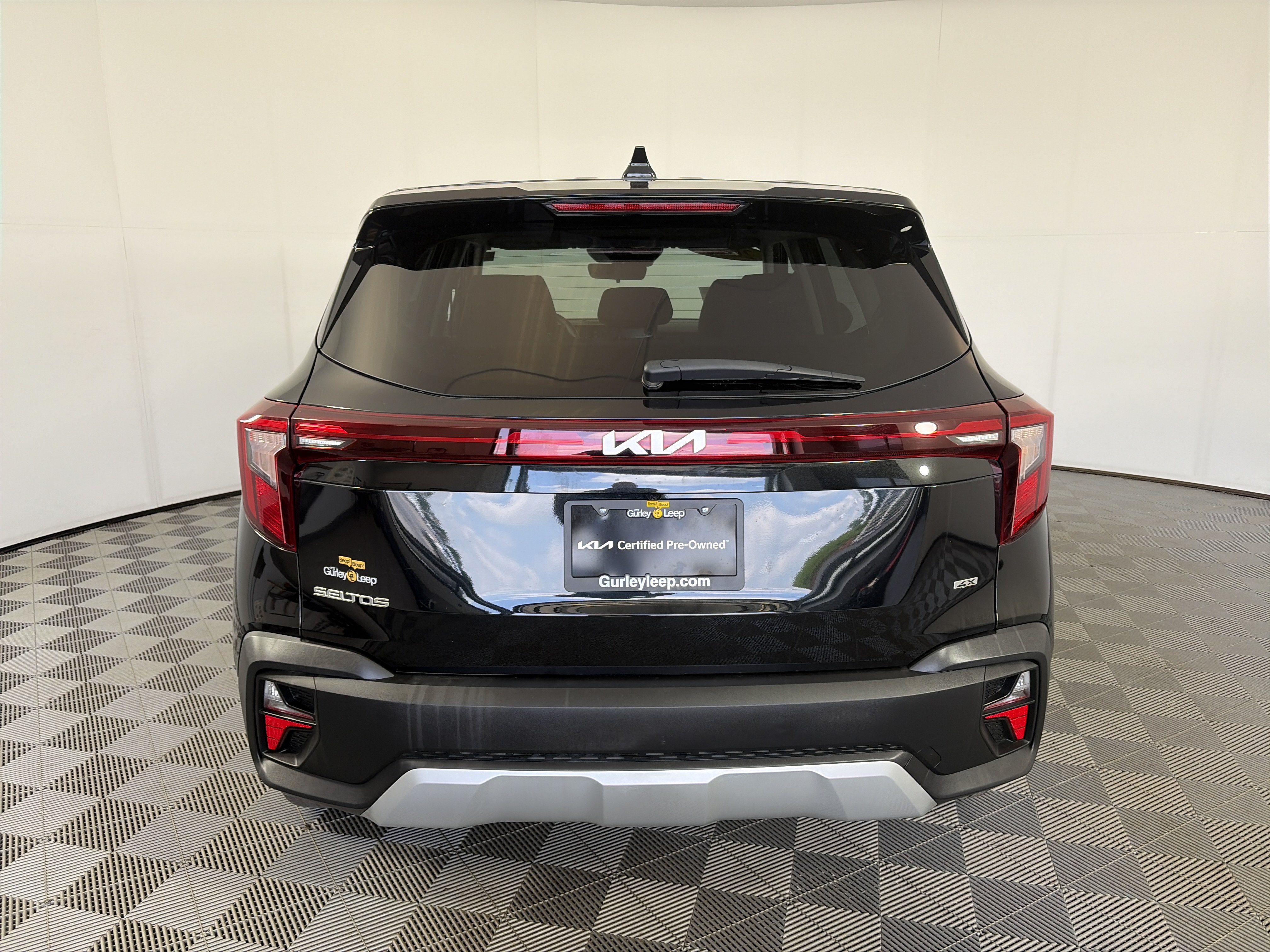 Used 2024 Kia Seltos LX AWD/4WD image 9