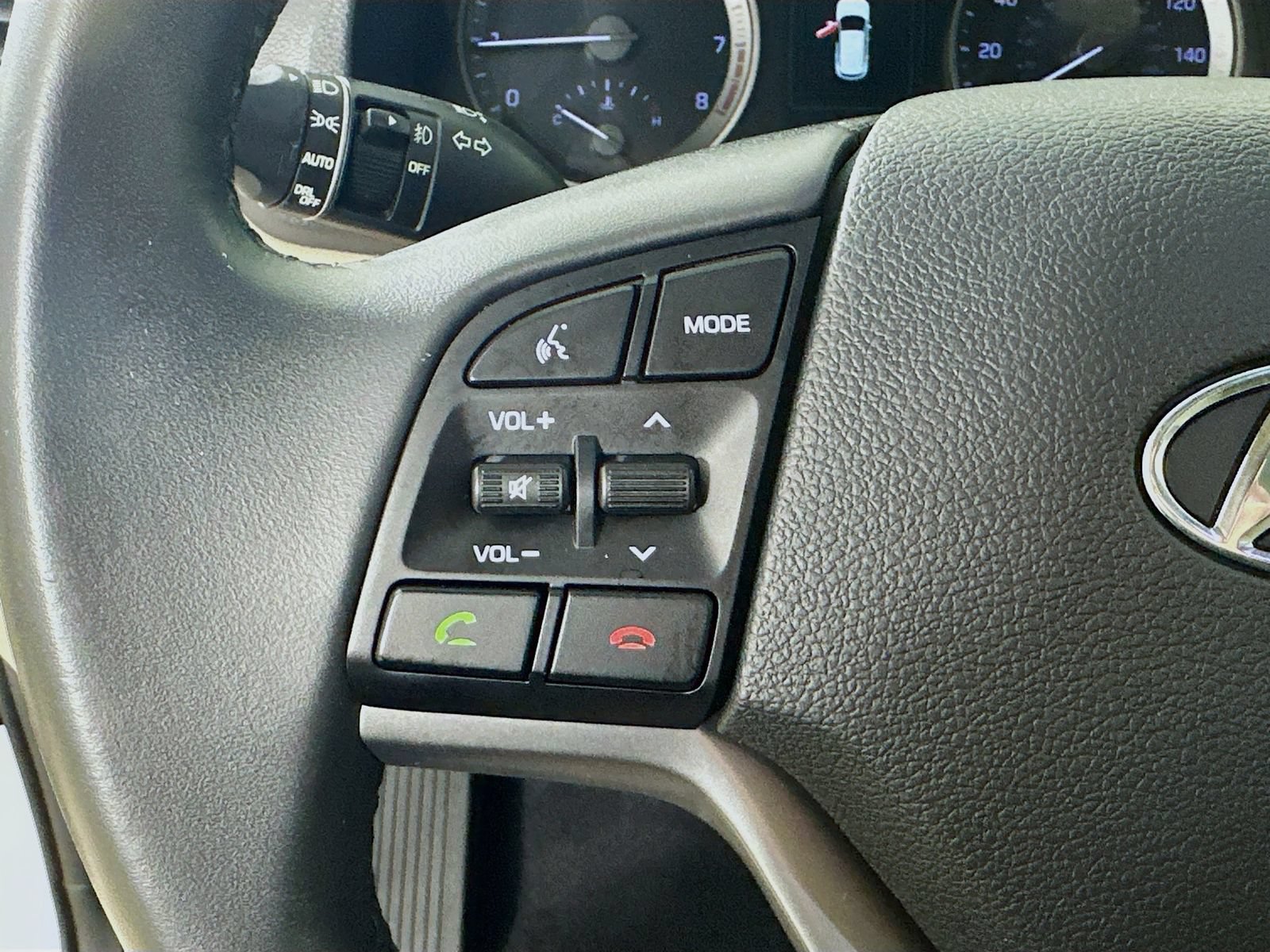 Used 2016 Hyundai Tucson Limited w/ Option Group 03 FWD image 12