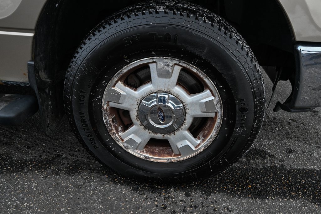 Used 2011 Ford F150 XLT w/ XLT Convenience Pkg image 15