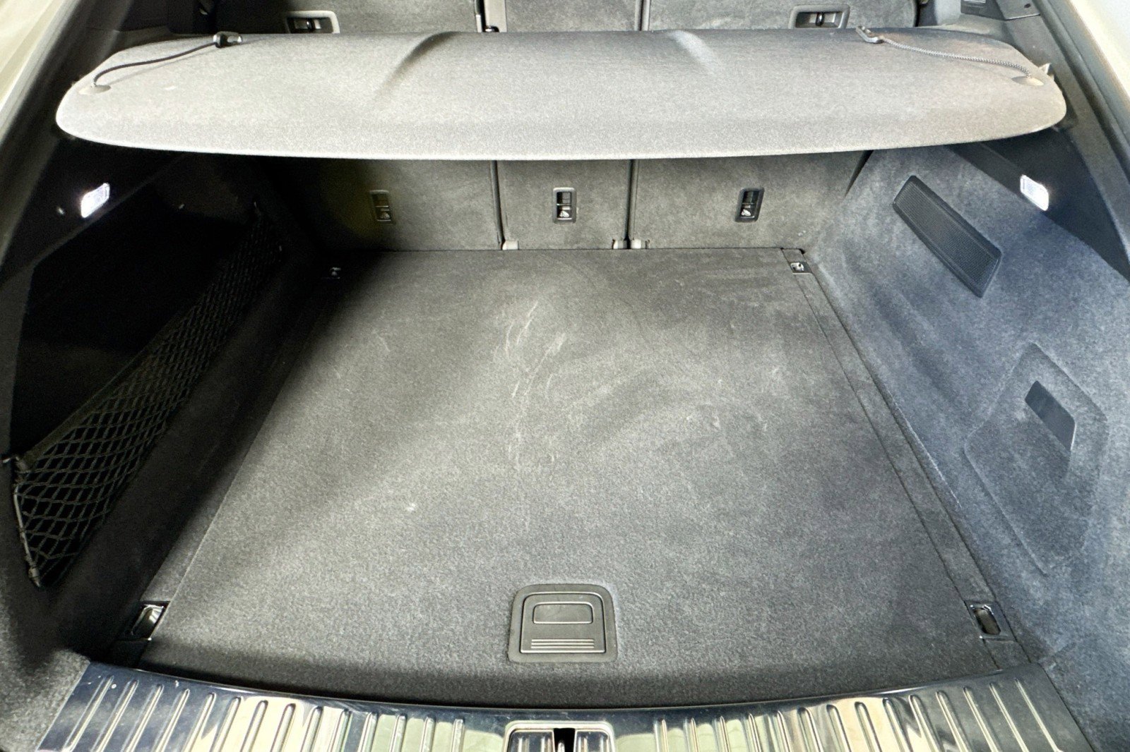 Used 2024 Porsche Cayenne S image 25