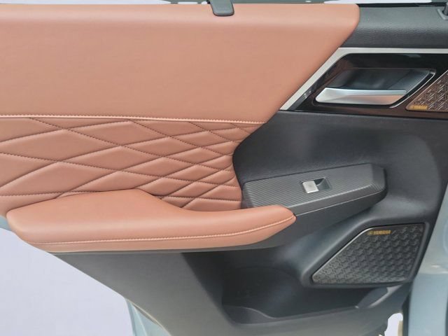 Used 2025 Mitsubishi Outlander SEL FWD image 10