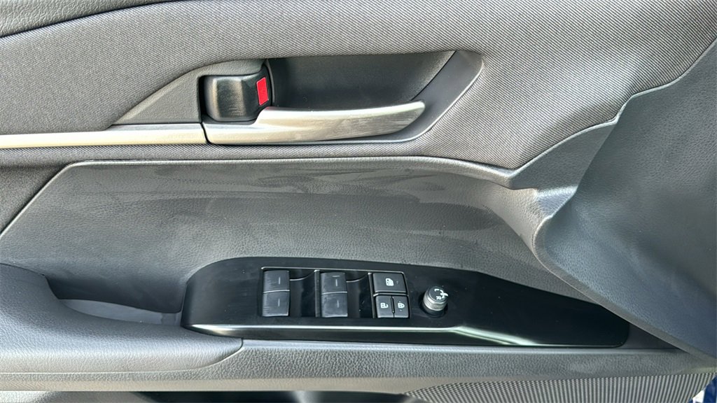 New 2025 Toyota Camry Hybrid image 15