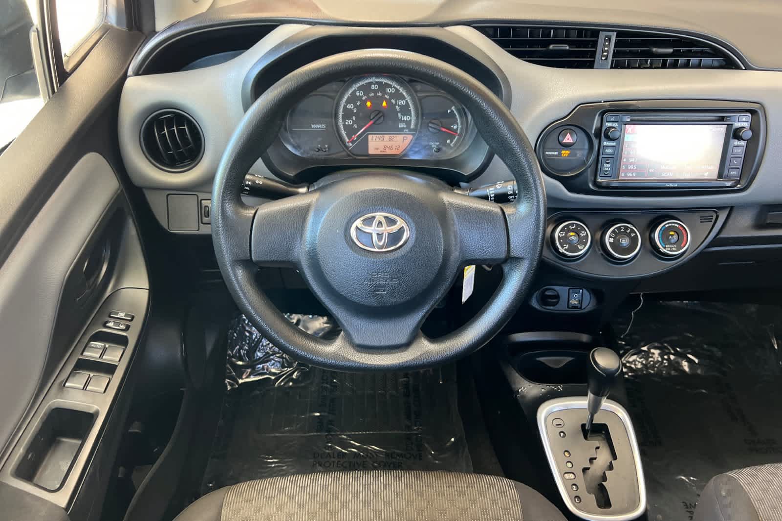 Used 2015 Toyota Yaris L FWD image 15