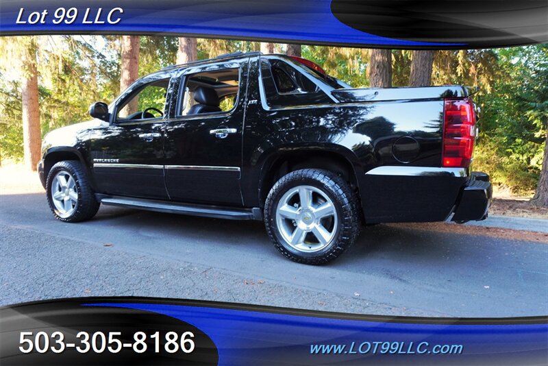 Used 2012 Chevrolet Avalanche LTZ AWD/4WD image 11