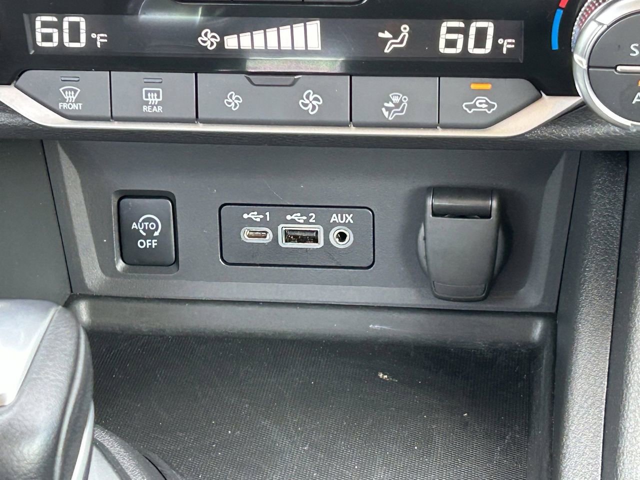 Certified 2025 Nissan Sentra SR image 21