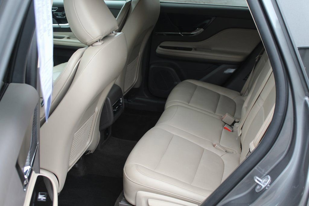 Used 2022 Lincoln Corsair FWD image 19