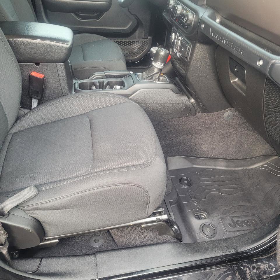 Used 2020 Jeep Wrangler Unlimited Sport AWD/4WD image 29