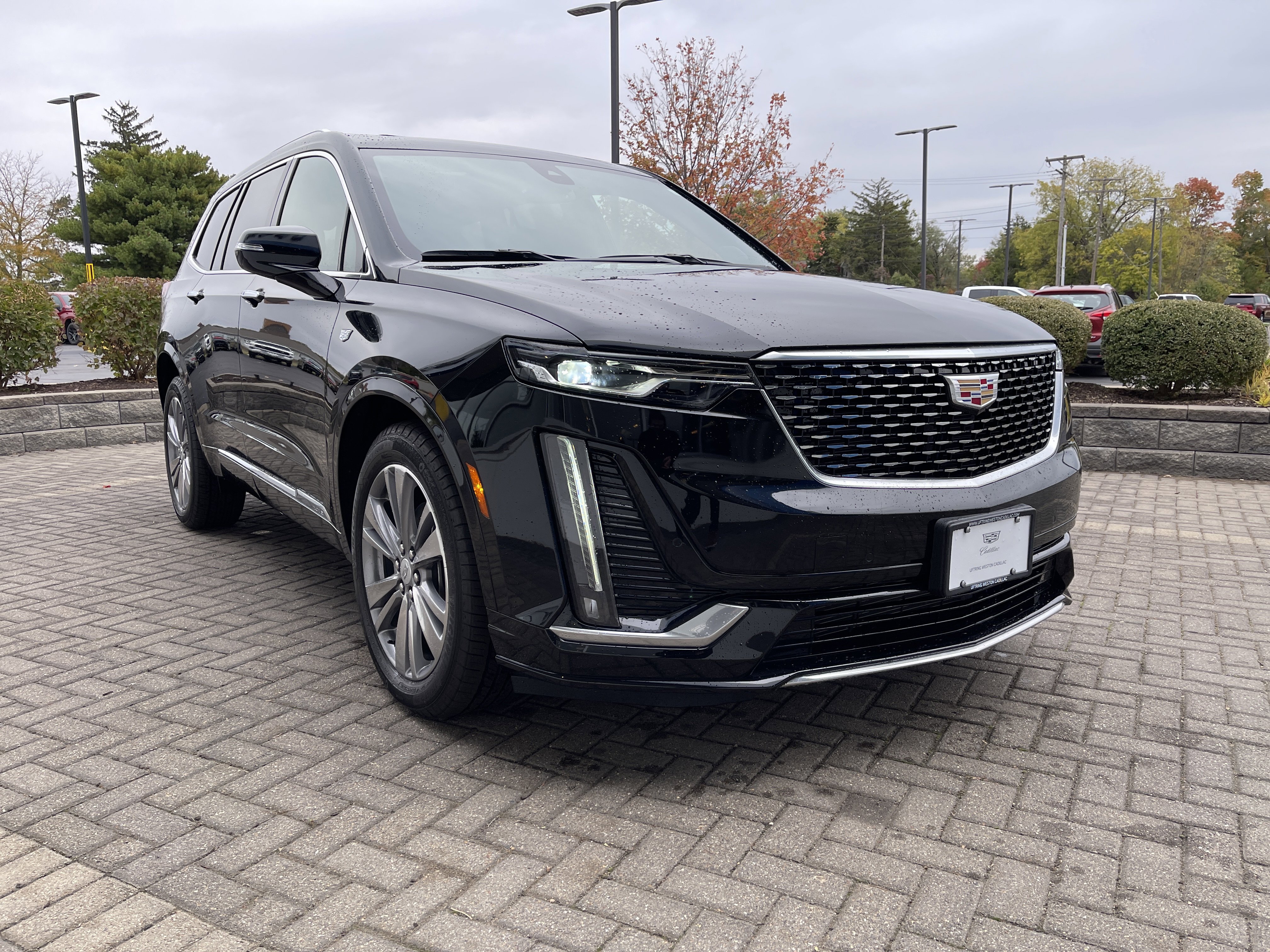 Used 2025 Cadillac XT6 Premium Luxury image 7