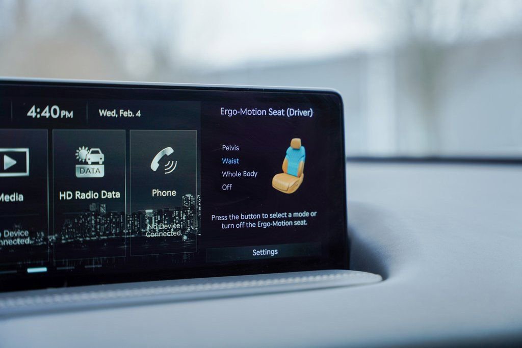 Used 2022 Genesis GV80 3.5T Advanced + w/ Cargo Package image 36