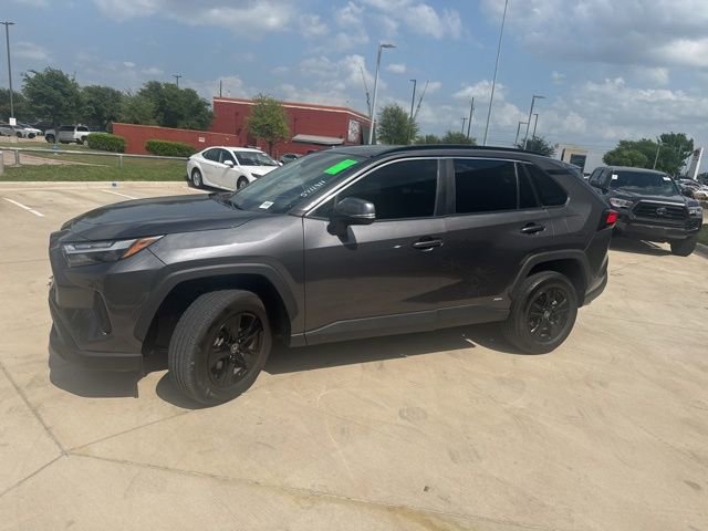 Used 2022 Toyota RAV4 XLE image 7