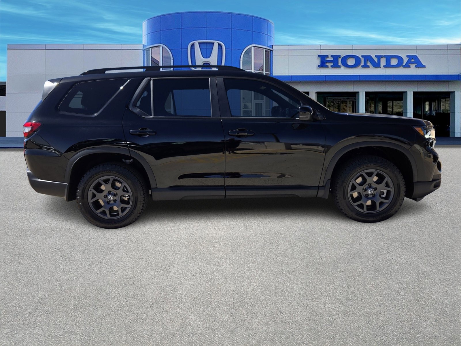 New 2025 Honda Pilot TrailSport image 7