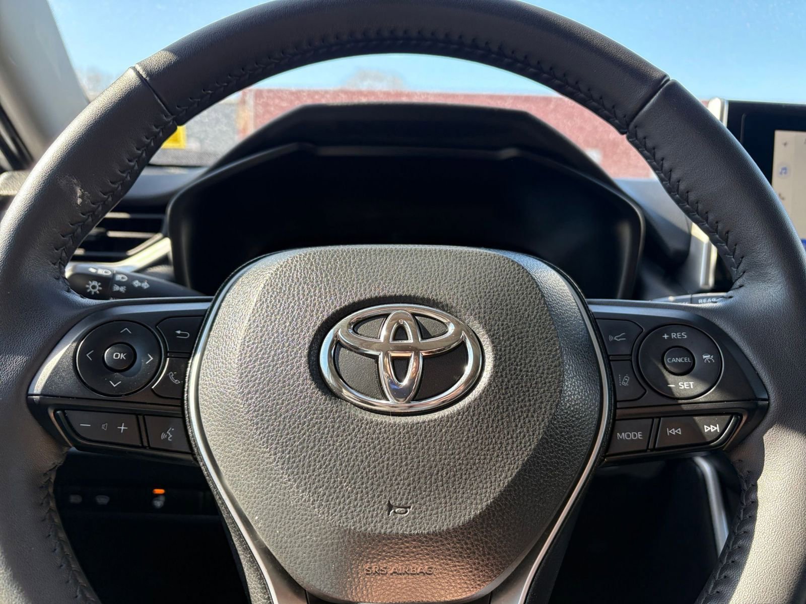 Used 2025 Toyota RAV4 XLE w/ Weather Package FWD image 25
