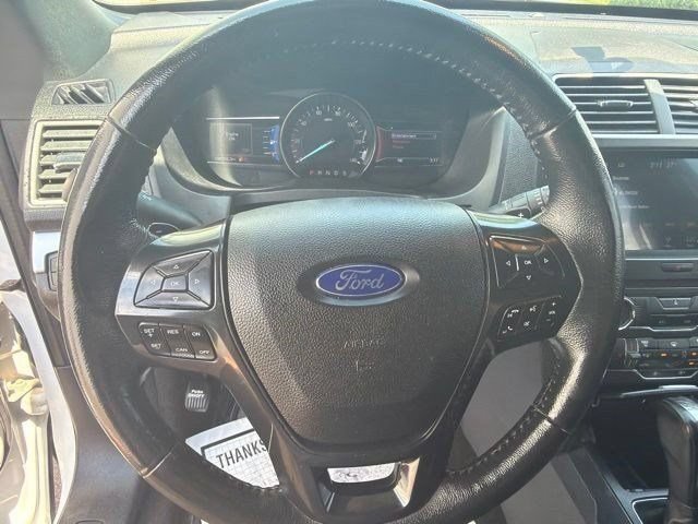 Used 2017 Ford Explorer XLT FWD image 14