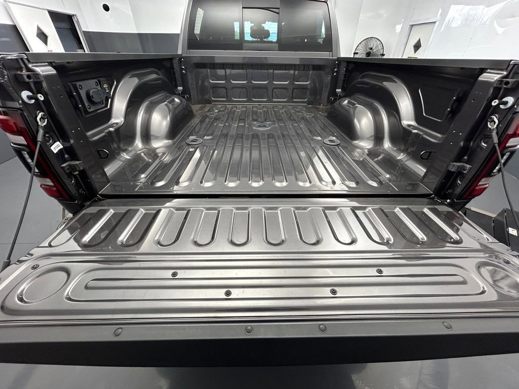 Used 2024 RAM 2500 Laramie w/ Night Edition AWD/4WD image 40