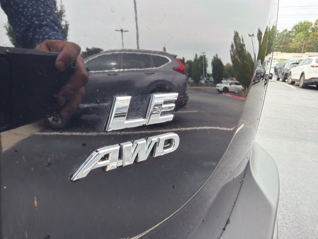 Used 2015 Toyota RAV4 LE AWD/4WD image 8