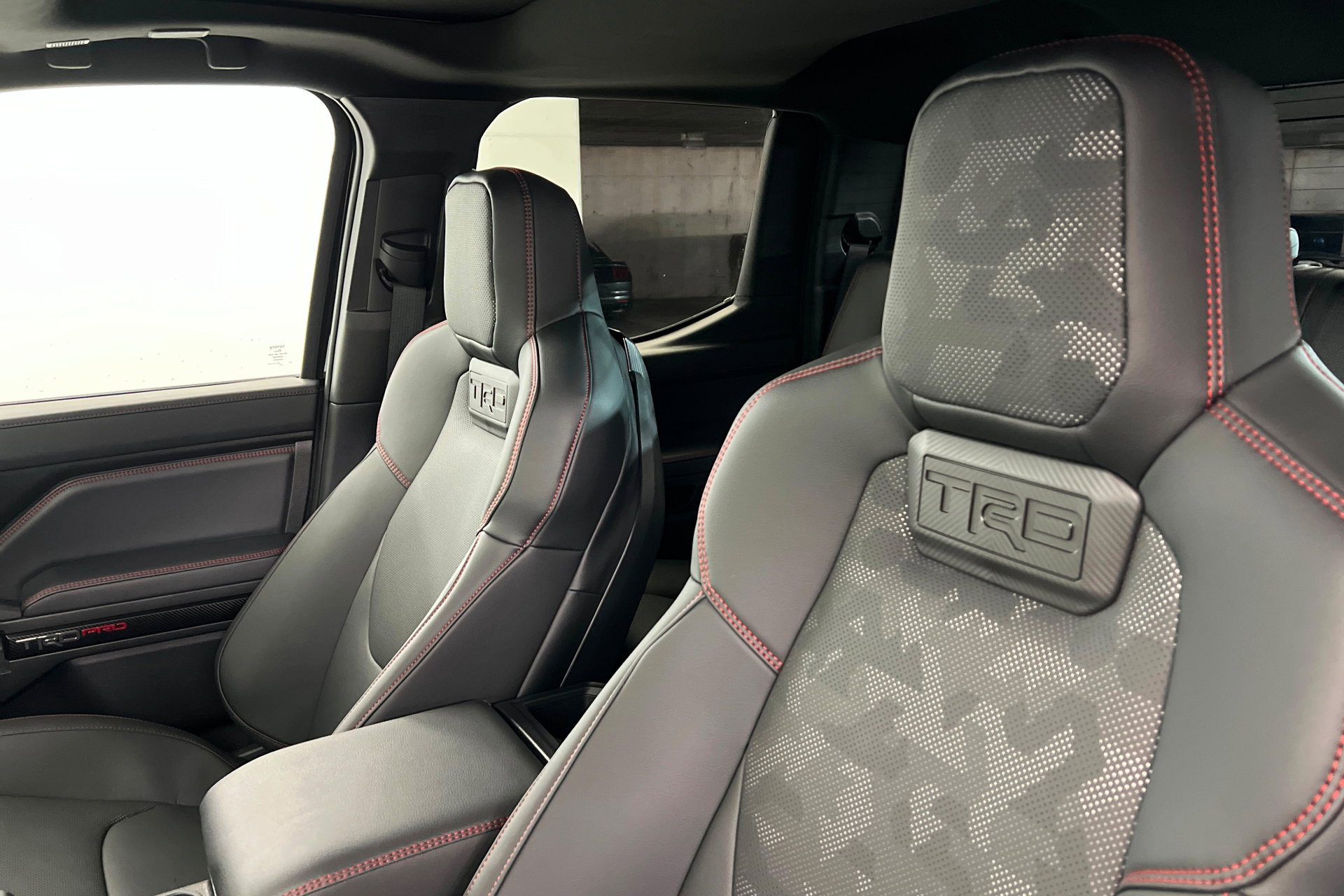 Certified 2025 Toyota Tacoma TRD Off-Road AWD/4WD image 17