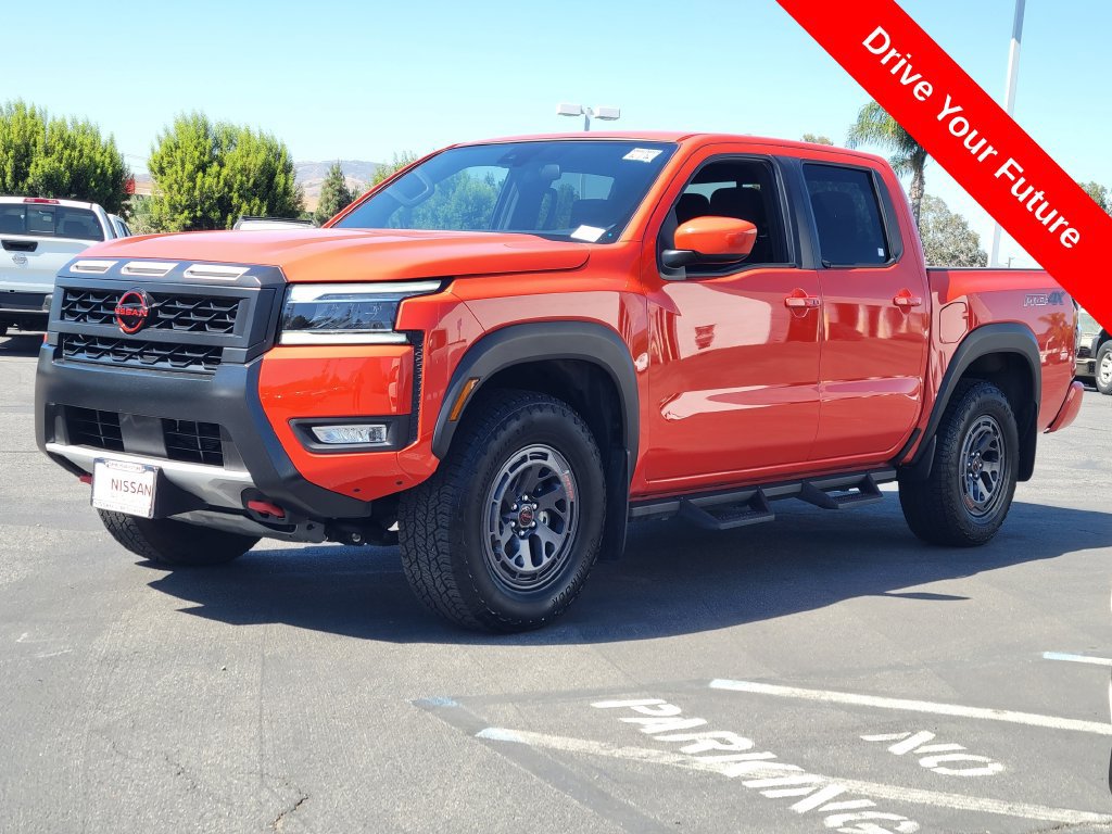 Used 2025 Nissan Frontier PRO-4X w/ Tow Package AWD/4WD image 2