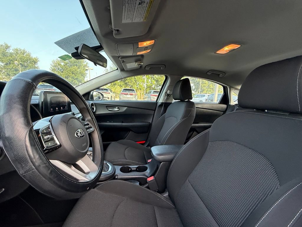 Used 2020 Kia Forte LXS FWD image 17
