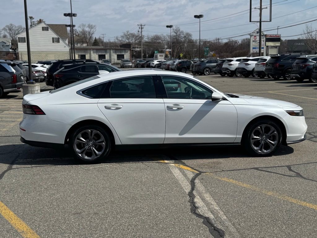 Used 2023 Honda Accord EX image 7