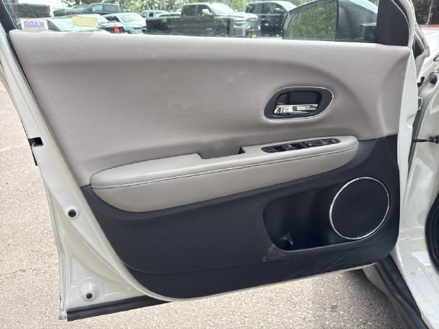 Used 2016 Honda HR-V EX image 8