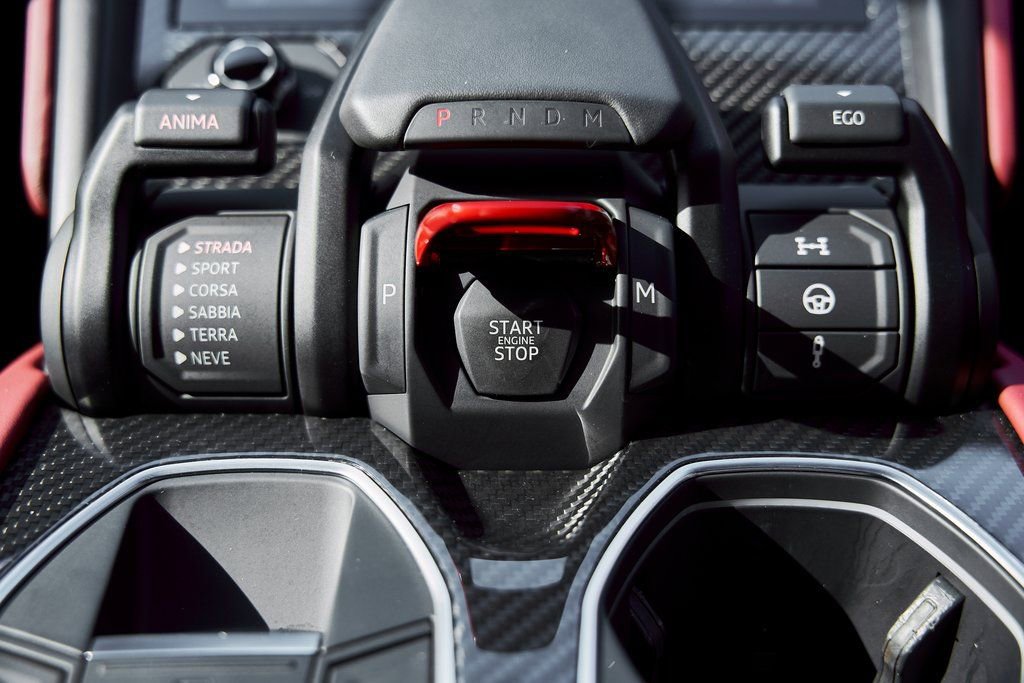 Used 2024 Lamborghini Urus S image 77