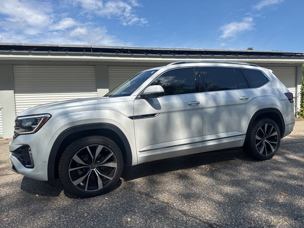 Used 2024 Volkswagen Atlas SEL Premium R-Line