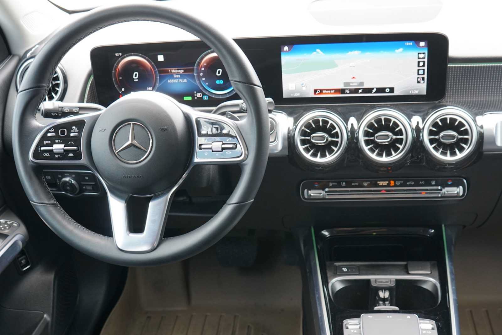 Used 2023 Mercedes-Benz EQB 300 4MATIC image 23
