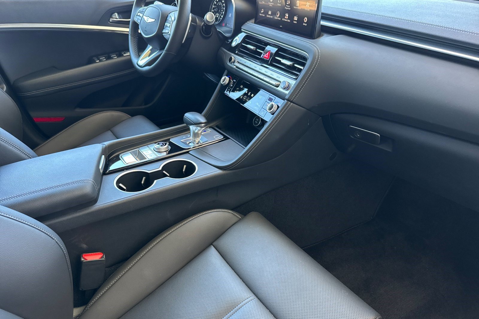 Used 2026 Genesis G70 2.5T RWD image 34