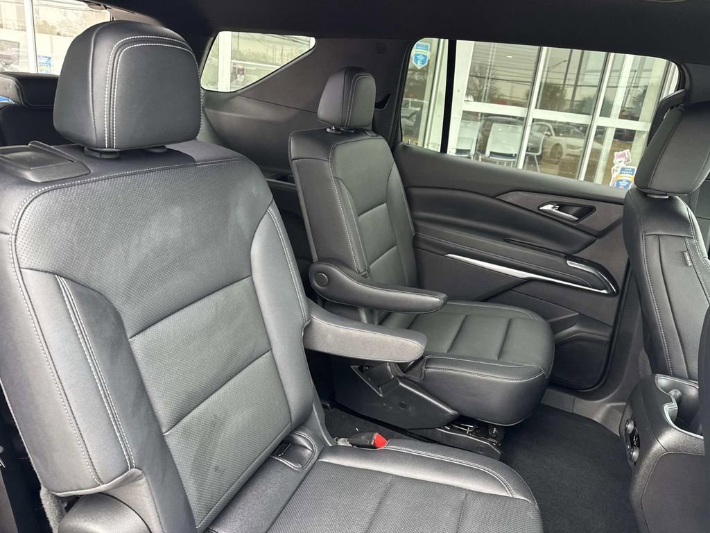 Certified 2025 Chevrolet Traverse LT image 10