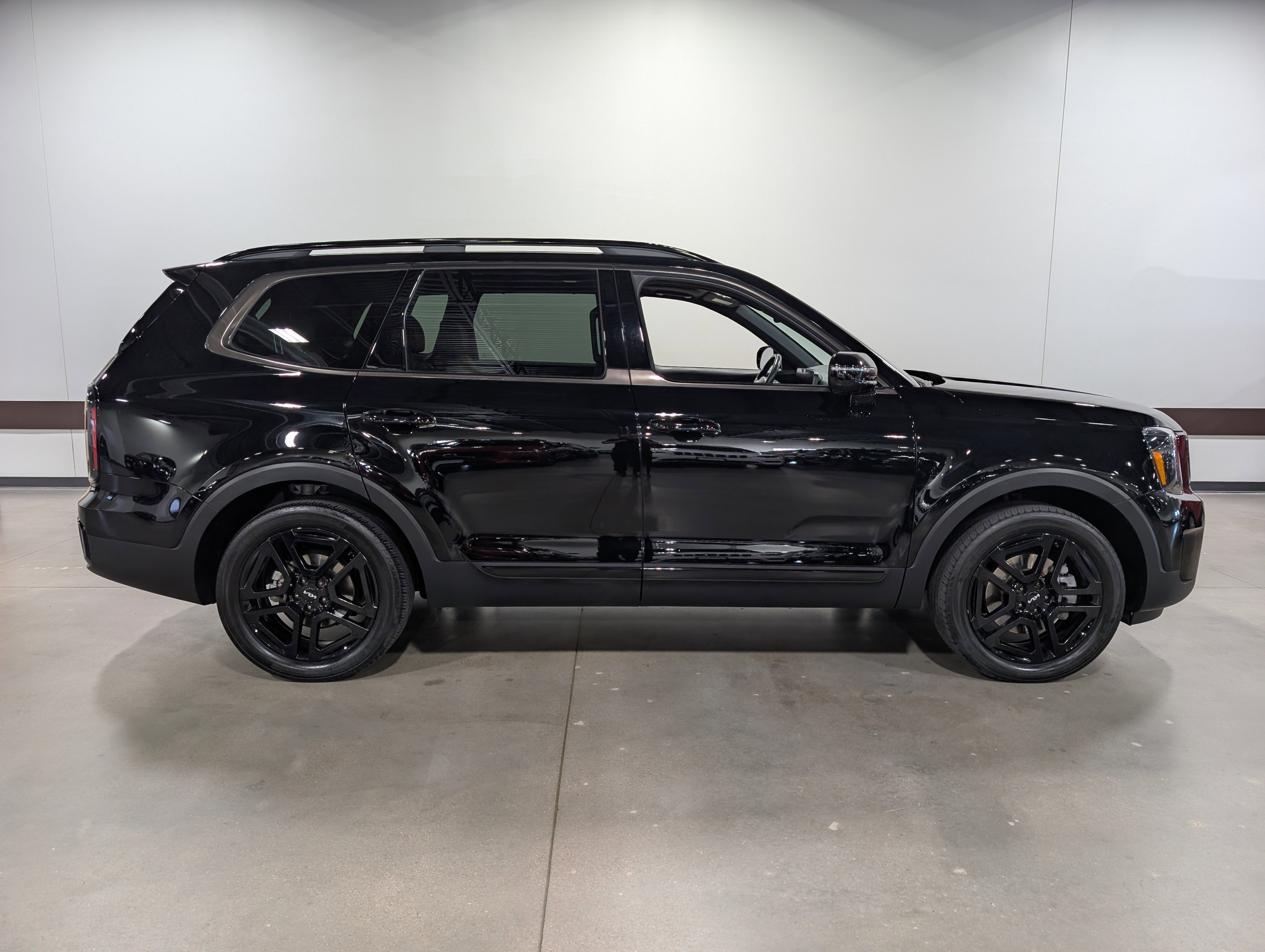 Used 2024 Kia Telluride SX X-Line image 2