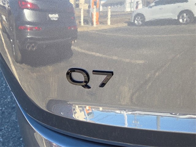 Certified 2025 Audi Q7 2.0T Premium w/ Convenience Plus Package image 30