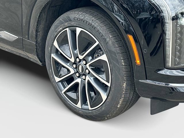 New 2026 Cadillac Optiq Sport 2 image 17