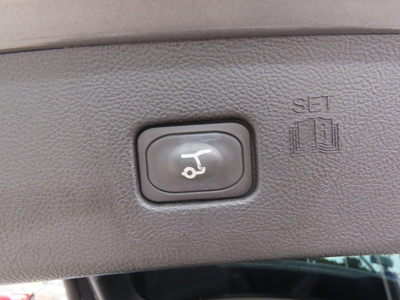 Used 2023 Ford Edge Titanium AWD/4WD image 15