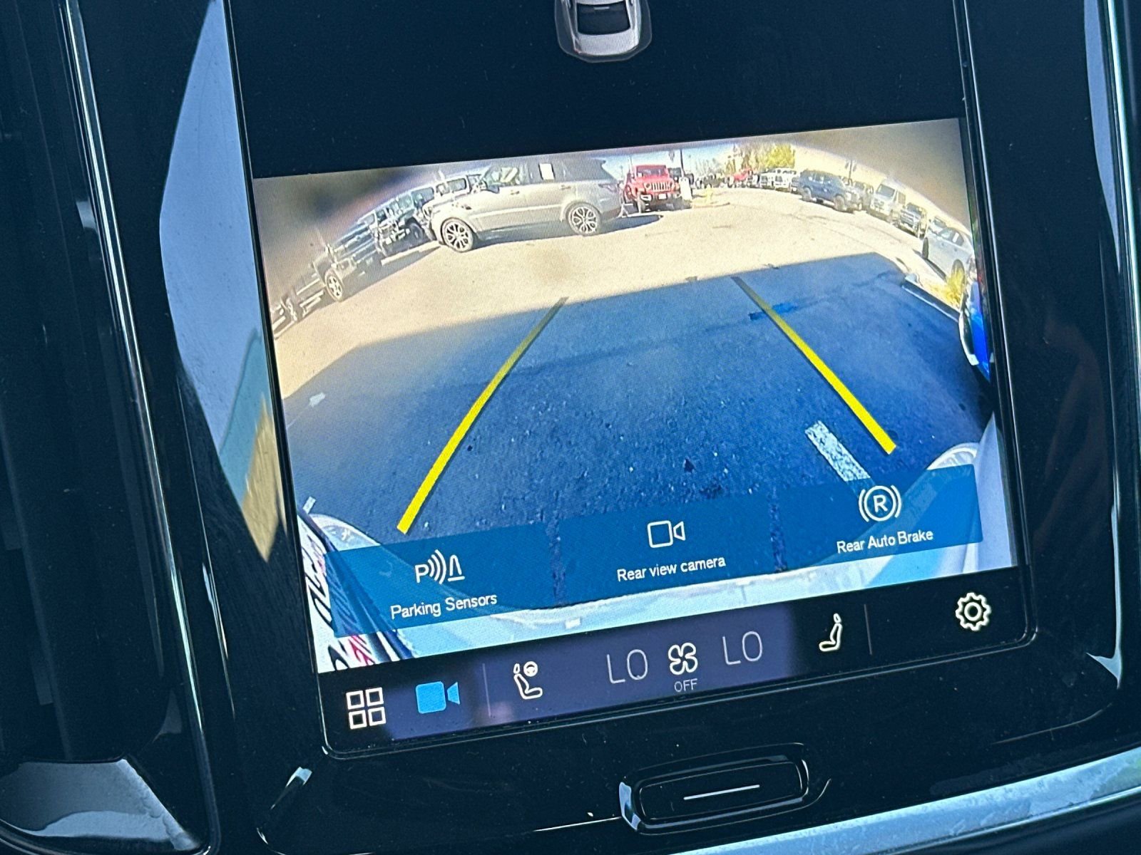 Used 2025 Volvo S60 B5 Core image 19