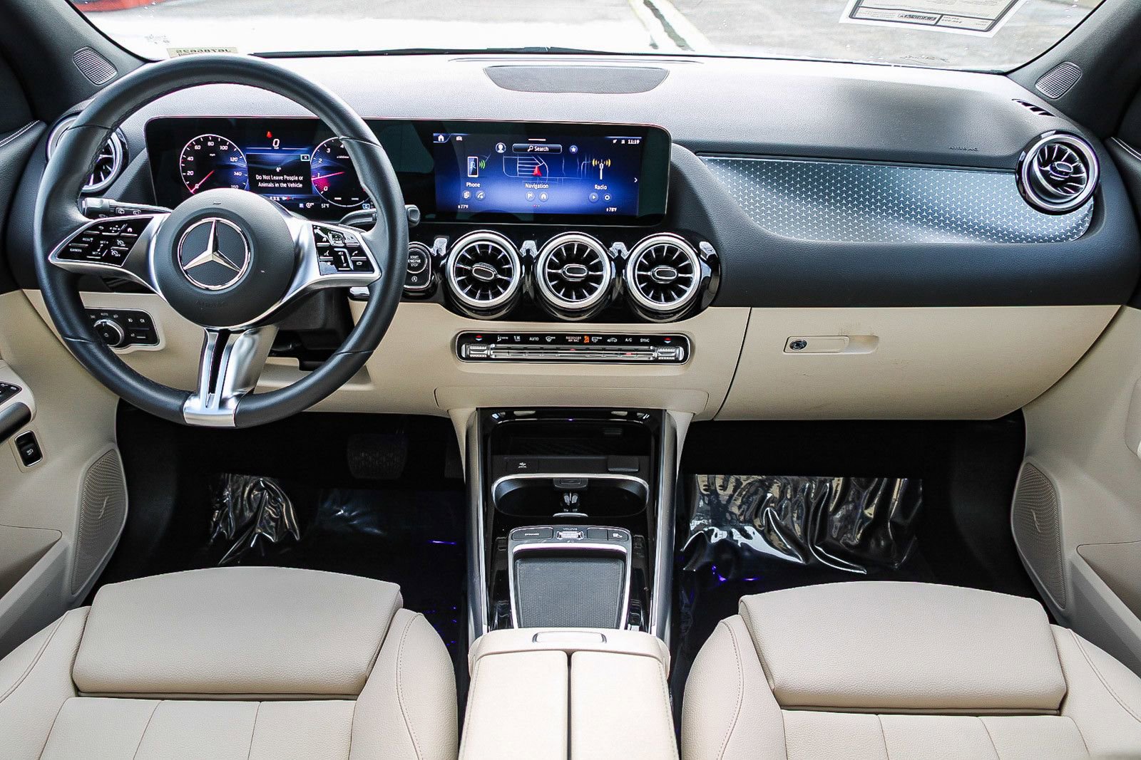 Certified 2025 Mercedes-Benz GLA 250 image 12