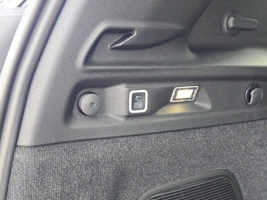 New 2025 Jeep Grand Cherokee L Overland w/ Luxury Tech Group IV image 19