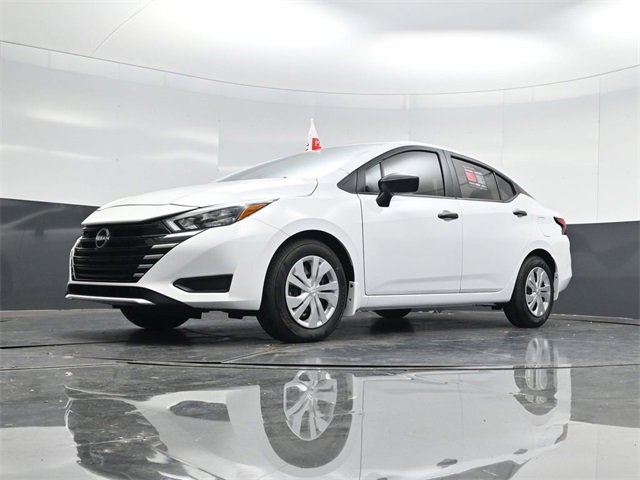 Used 2025 Nissan Versa S w/ Trunk Package image 53