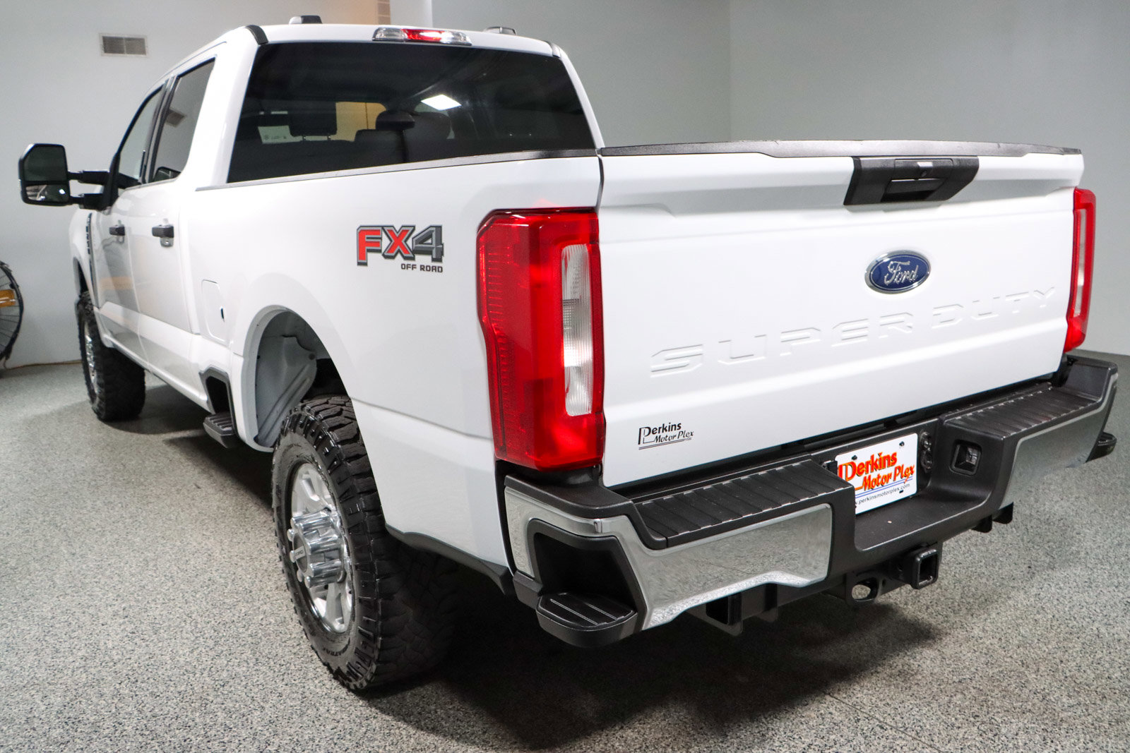 Used 2023 Ford F250 XLT w/ FX4 Off-Road Package image 9