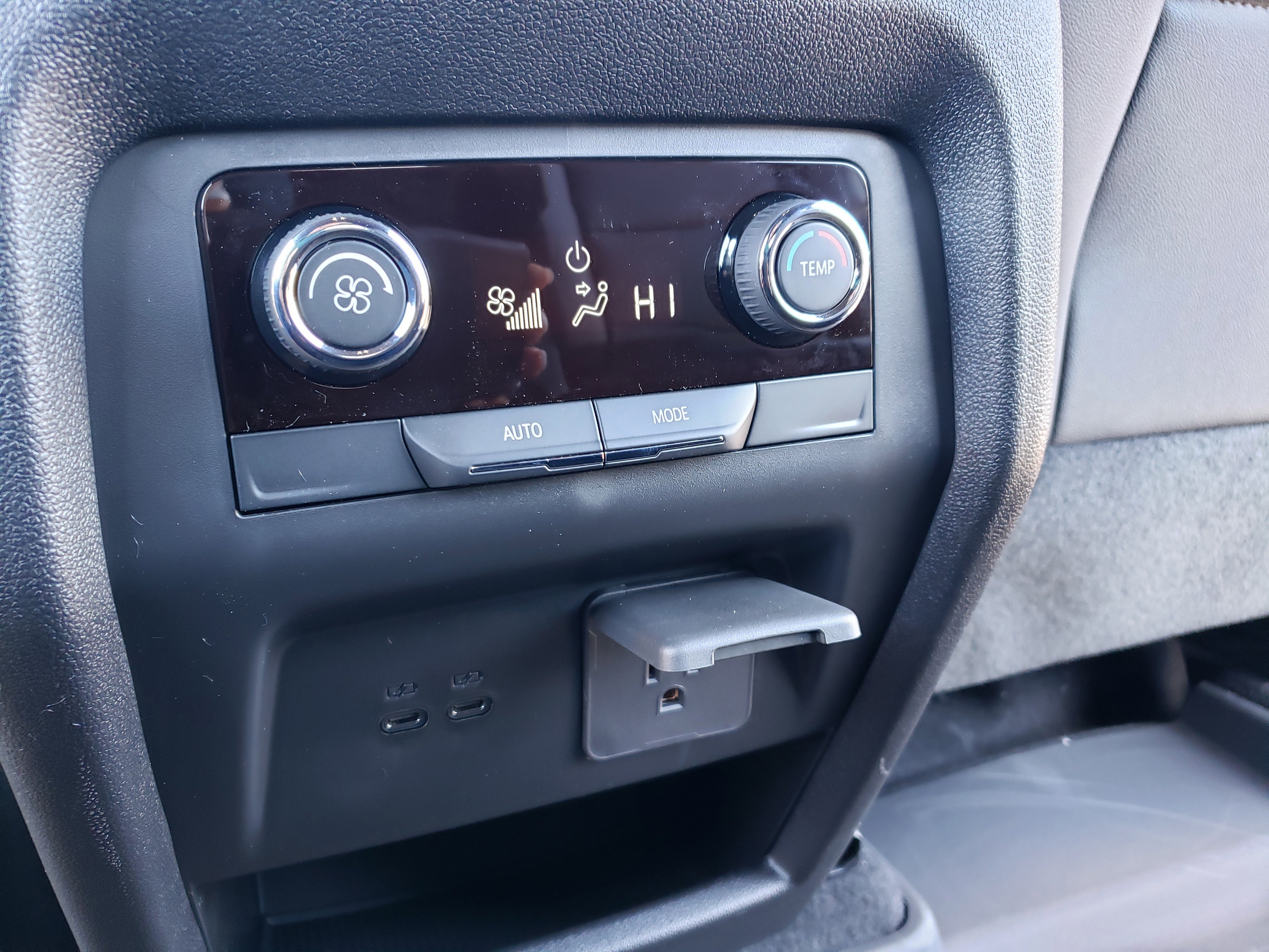 New 2026 Chevrolet Traverse LT w/ Midnight/Sport Edition image 33