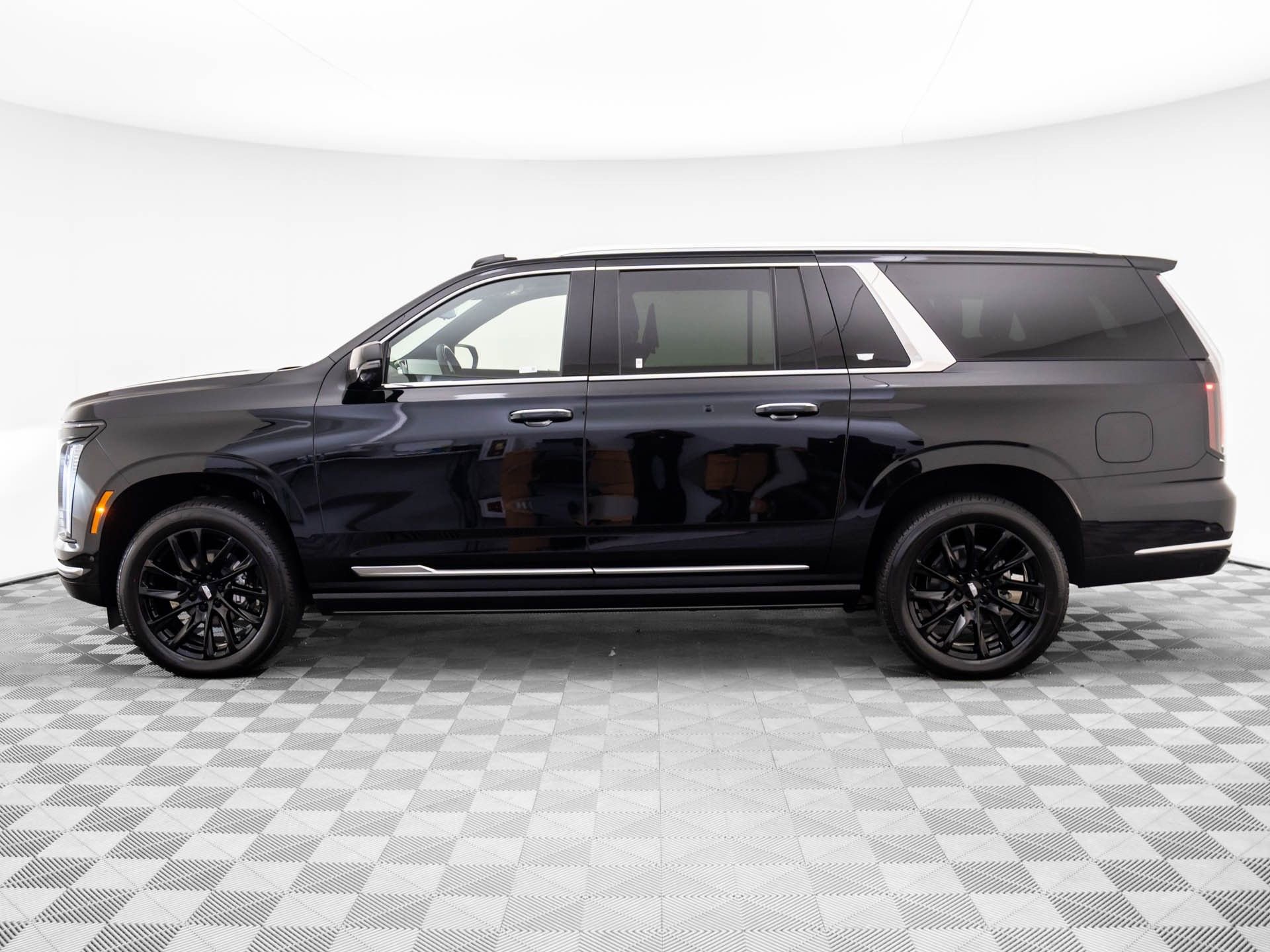 New 2026 Cadillac Escalade ESV Luxury w/ Touring Package image 2