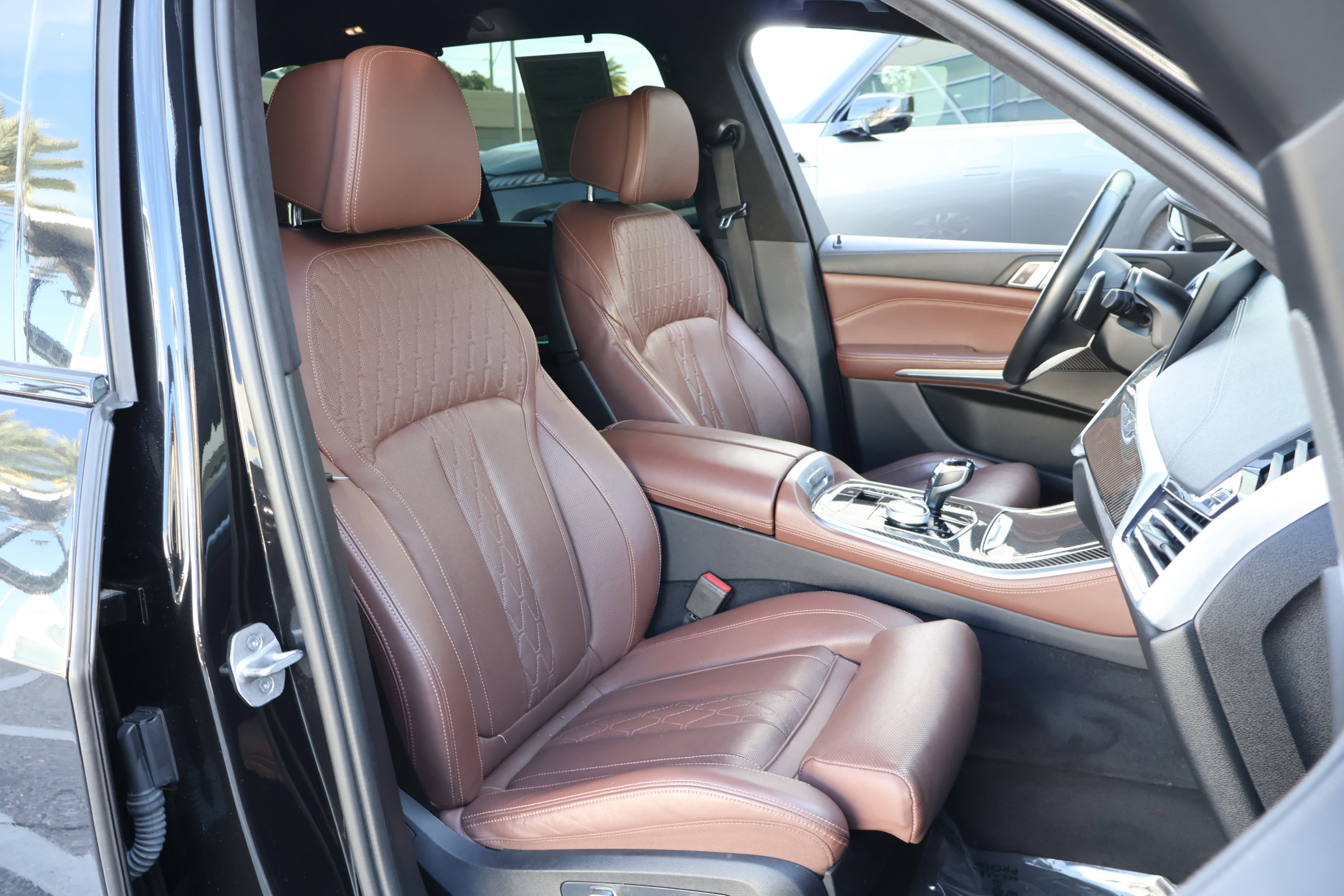 Used 2023 BMW X5 M50i w/ Executive Package image 22