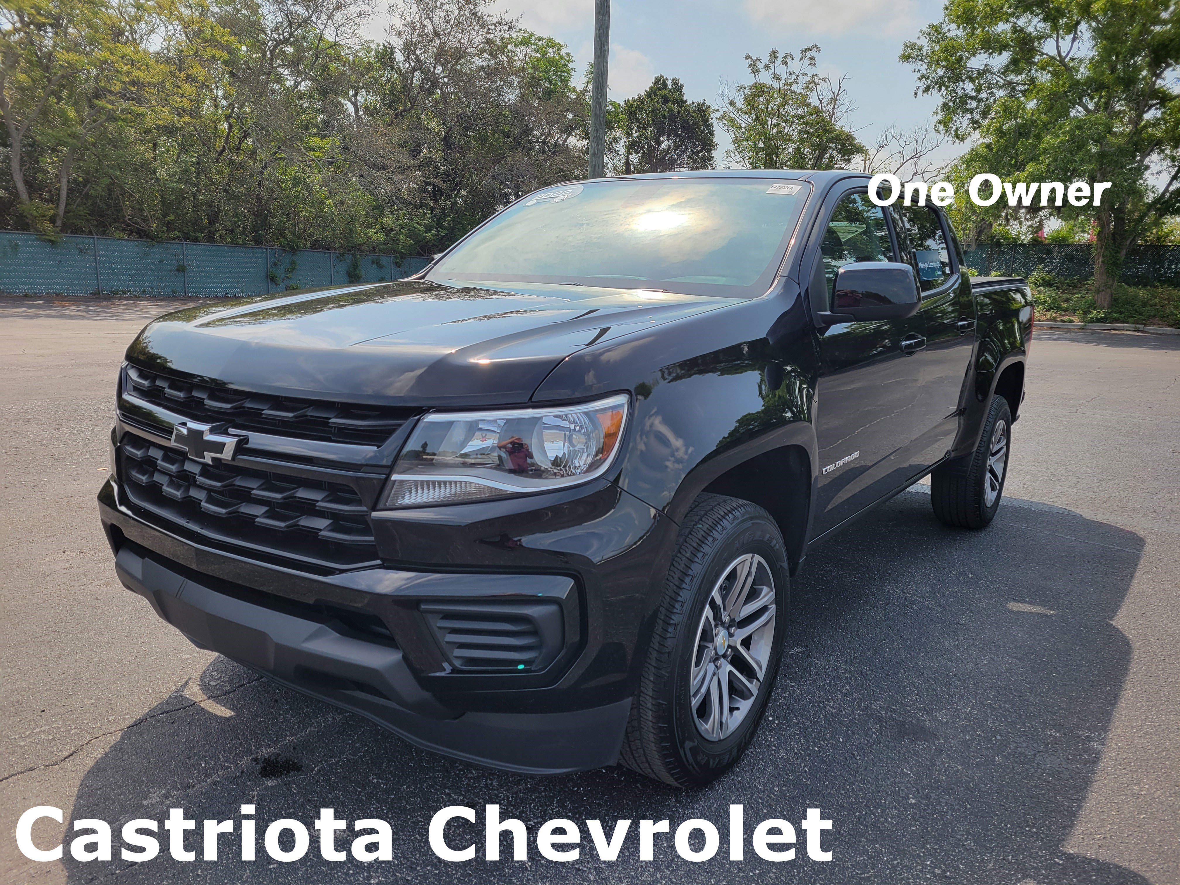 Certified 2022 Chevrolet Colorado W/T w/ Custom Special Edition image 1