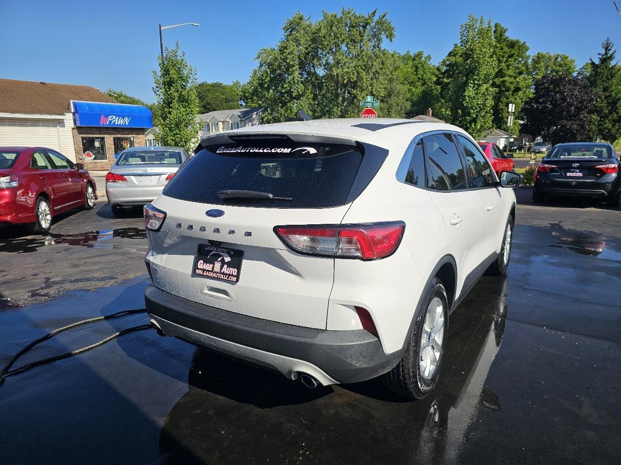 Used 2022 Ford Escape SE FWD image 11