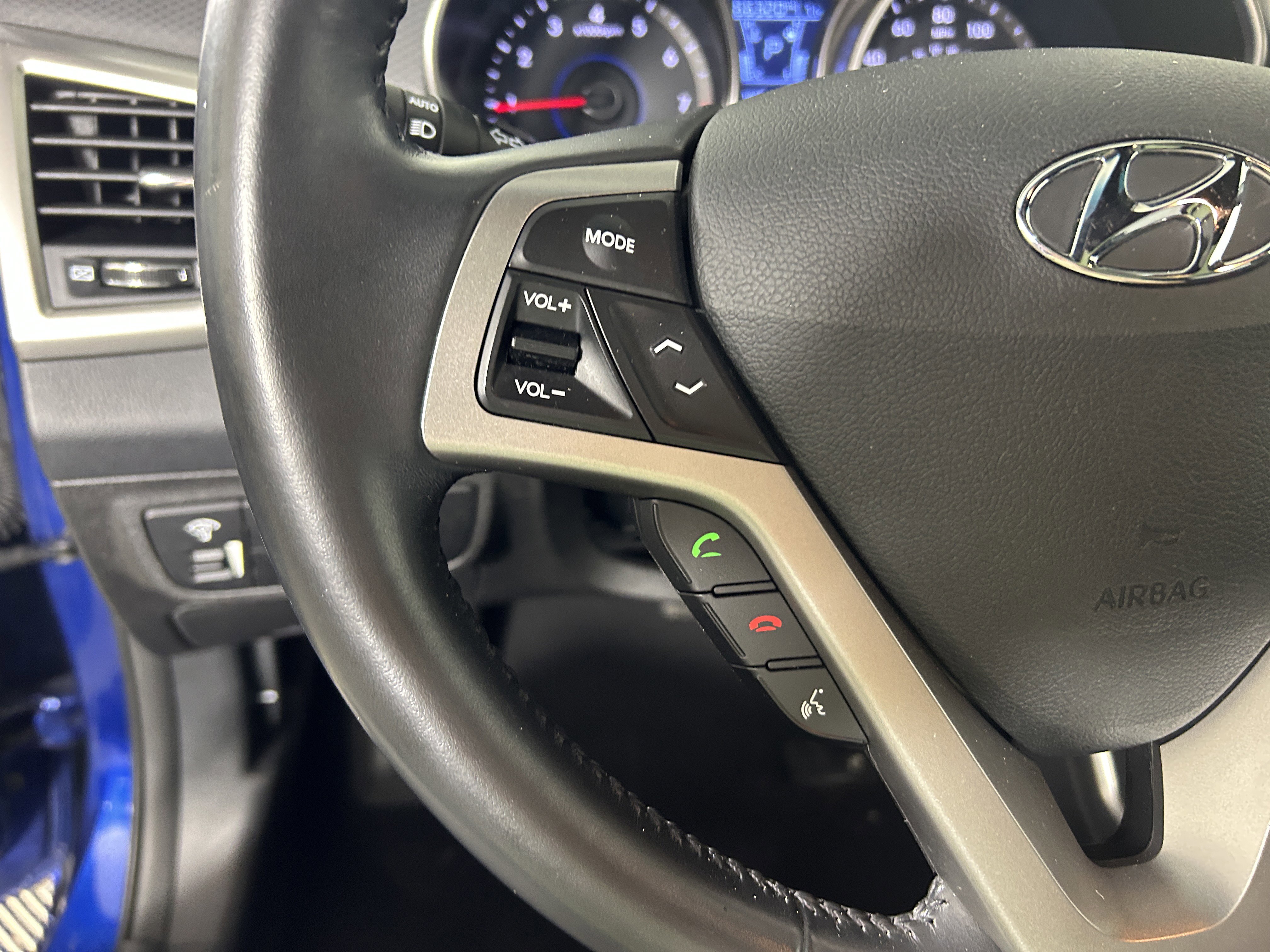 Used 2017 Hyundai Veloster Value Edition image 14