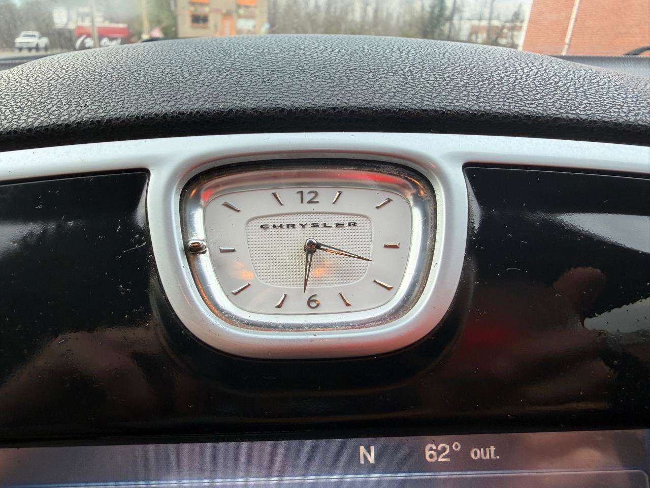 Used 2014 Chrysler 300 RWD image 19