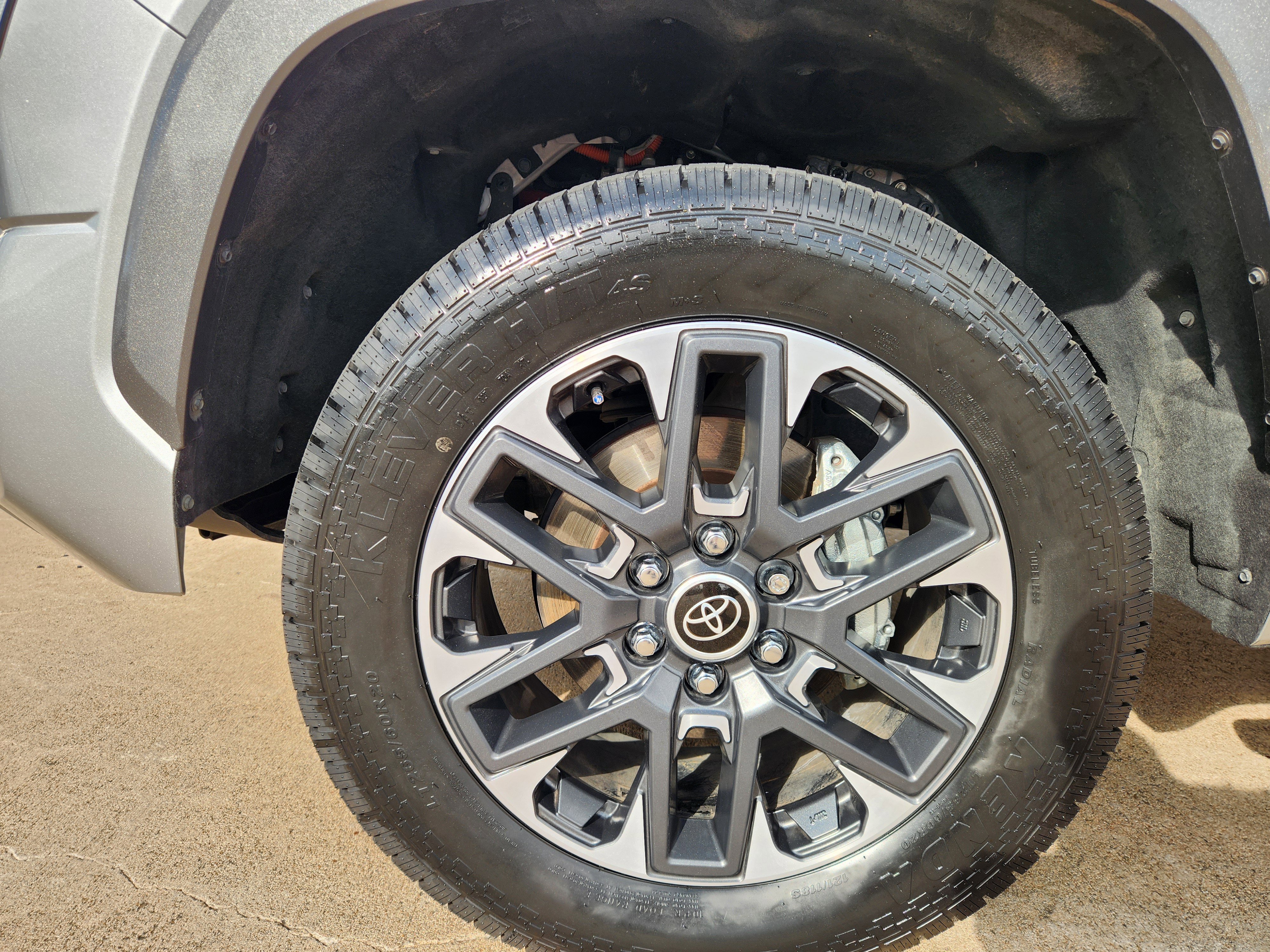 Used 2024 Toyota Tundra Limited w/ Power Package image 11