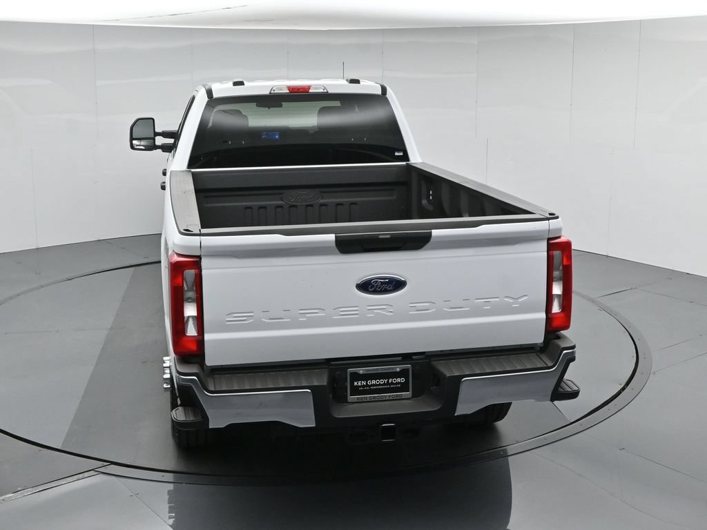 New 2026 Ford F350 XLT w/ FX4 Off-Road Package AWD/4WD image 42